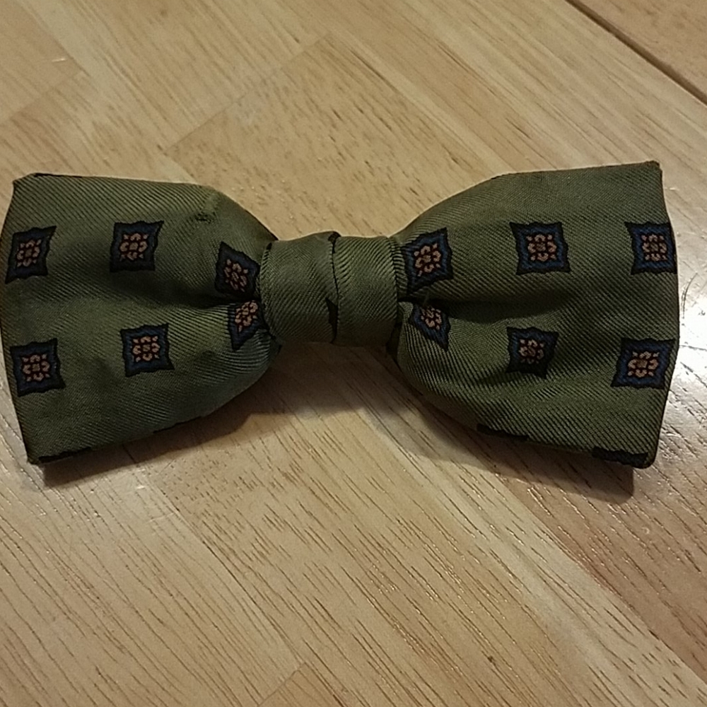 Vintage Ormond clip bow tie